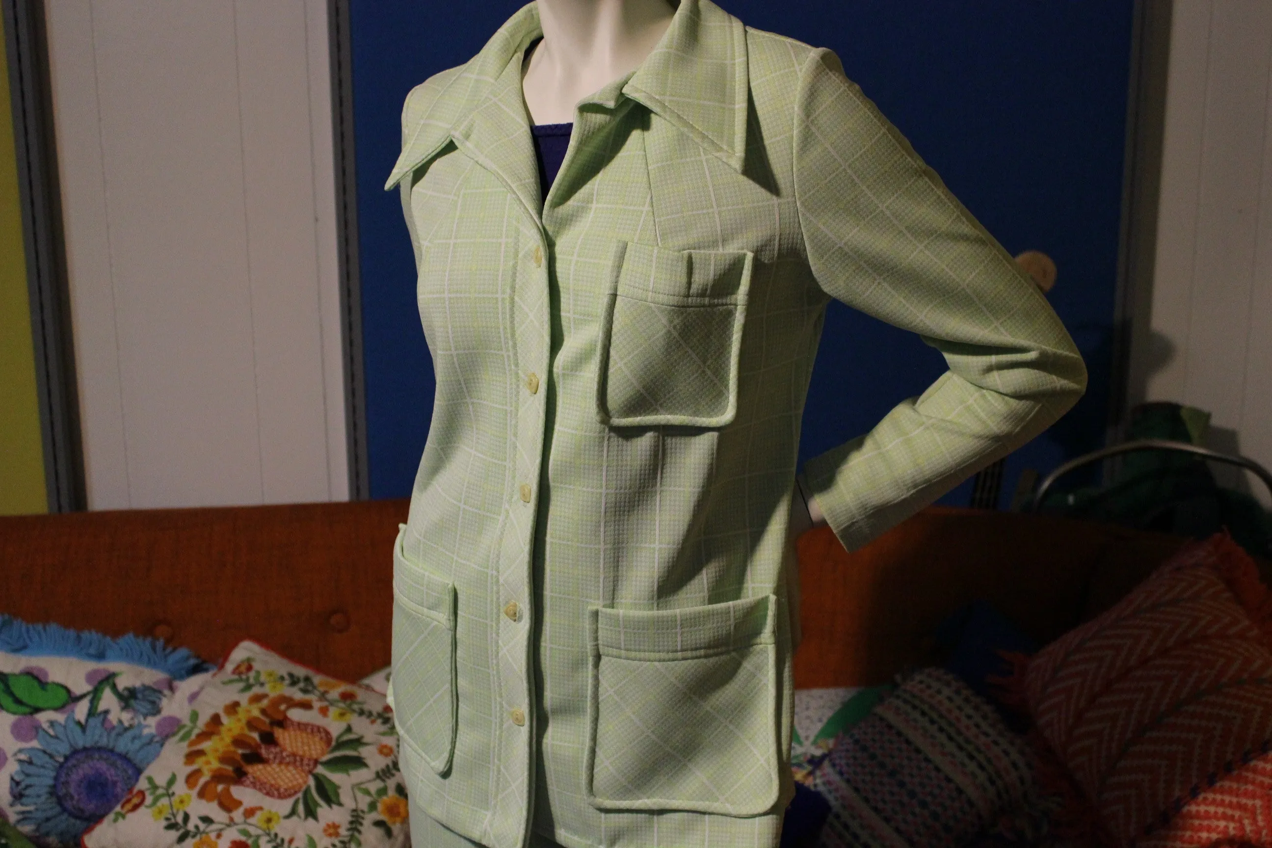 3-Pocket Green Plaid Vintage Women's Two Piece Suit. Excellent 1970's Clothing.