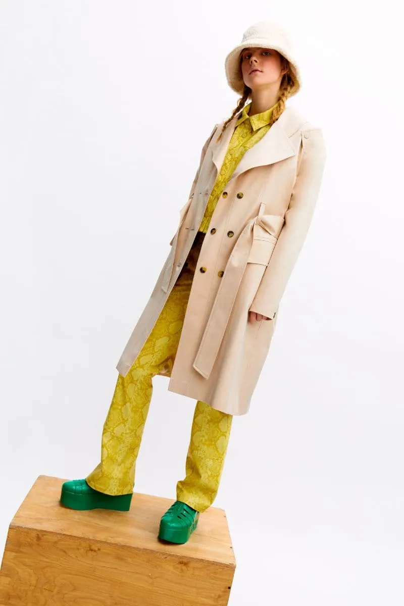 BEIGE FLAT TRENCH COAT