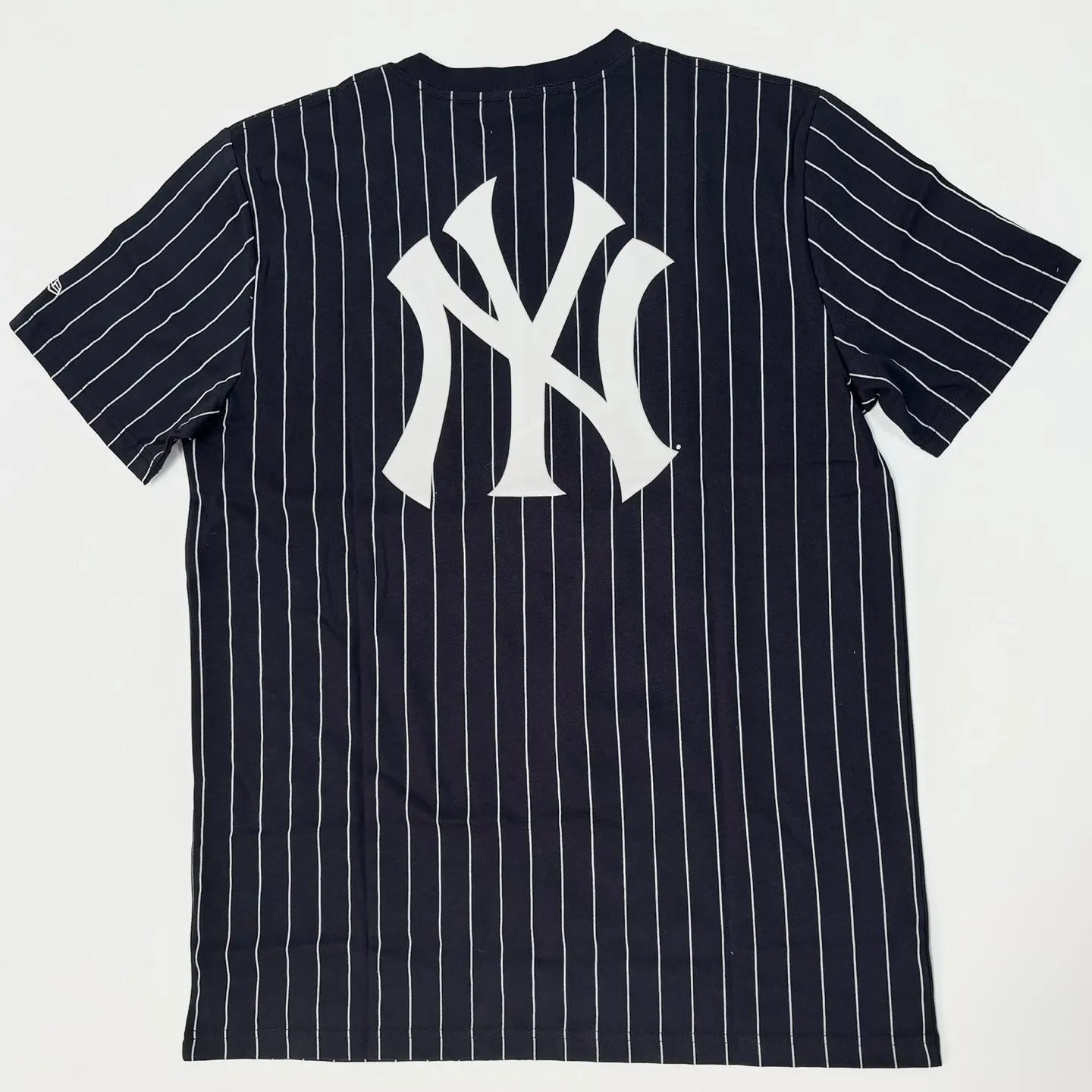 NEW ERA MLB New York Yankees Pinstripe Graphic T-Shirt